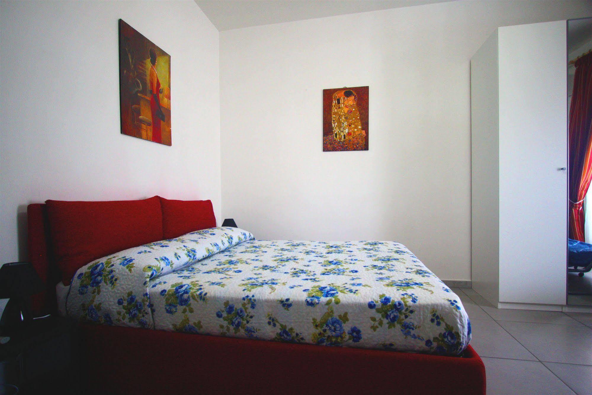 Megaride Santa Lucia Bed and Breakfast Neapel Exteriör bild